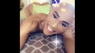 Female bttm gets fucked